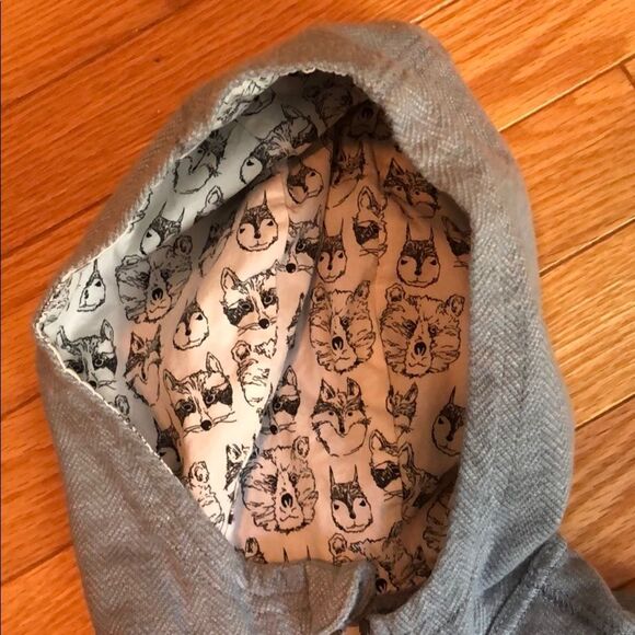 Osh Kosh ZIP Up sweater 🐺 - Picture 2 of 4